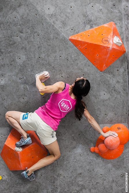 Чем скалолазание лучше альпинизма? Подборка женских фотографий с Белых ночей (боулдеринг, белые ночи, скалодром, игелс, igels, петербург)