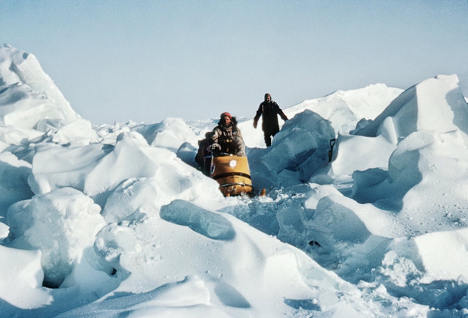 Страховой агент и врач заходят в бар..... и оказываются на Северном полюсе (Путешествия, nytimew, северный полюс, ральф плейстед, арктика, экспедиции)