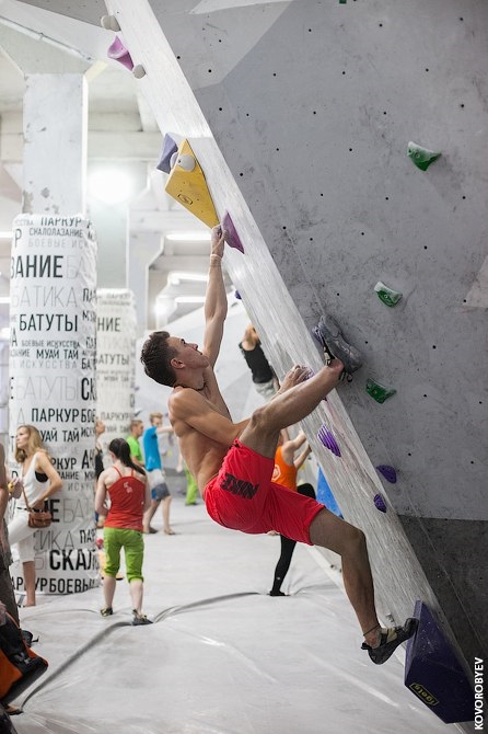 Чем скалолазание лучше альпинизма? Подборка мужских фотографий с Белых ночей (скалолазаание, боулдеринг, скалодром, игелс, igels, петербург)