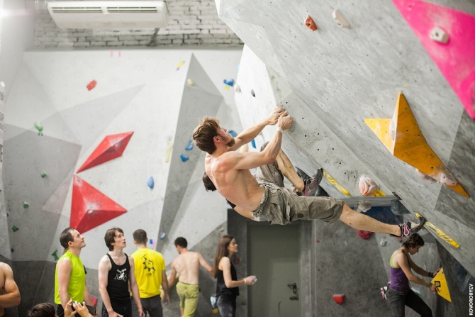 Чем скалолазание лучше альпинизма? Подборка мужских фотографий с Белых ночей (скалолазаание, боулдеринг, скалодром, игелс, igels, петербург)