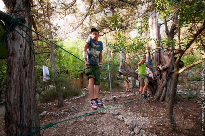 Как московские школьники на Куш-Кая боялись, но карабкались наверх (Скалолазание, кушкая, ильяская, крым, крымскиегоры, крымскийгорныйклуб, дети, скалолазание, слэклайн, трекинг, лагерь)