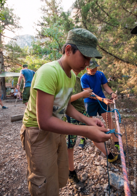 Как московские школьники на Куш-Кая боялись, но карабкались наверх (Скалолазание, кушкая, ильяская, крым, крымскиегоры, крымскийгорныйклуб, дети, скалолазание, слэклайн, трекинг, лагерь)