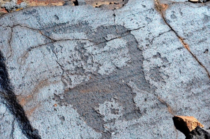 Экспедиция в долину Ушбас: по следам первобытных предков (Путешествия, казахстан, ЮКО, петроглифы, пещера, краеведение, внедорожники, джипкз)