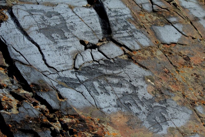 Экспедиция в долину Ушбас: по следам первобытных предков (Путешествия, казахстан, ЮКО, петроглифы, пещера, краеведение, внедорожники, джипкз)