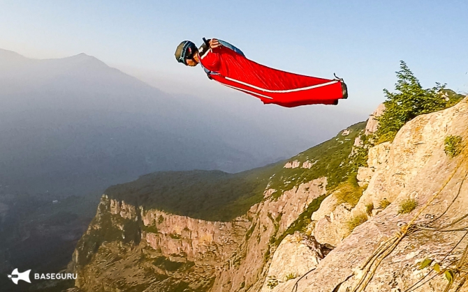 Фристайл – новое направление полетов в вингсьюте в горах (BASE, Вингсют, wingsuit, base, basegumping, бейсджампинг)