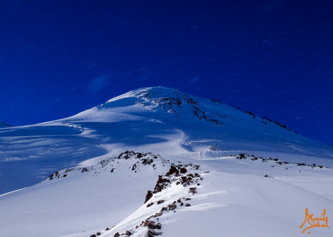 Эльбрус - вверх и вниз на лыжах (Альпинизм, эльбтус, скитур, трек, веденин)
