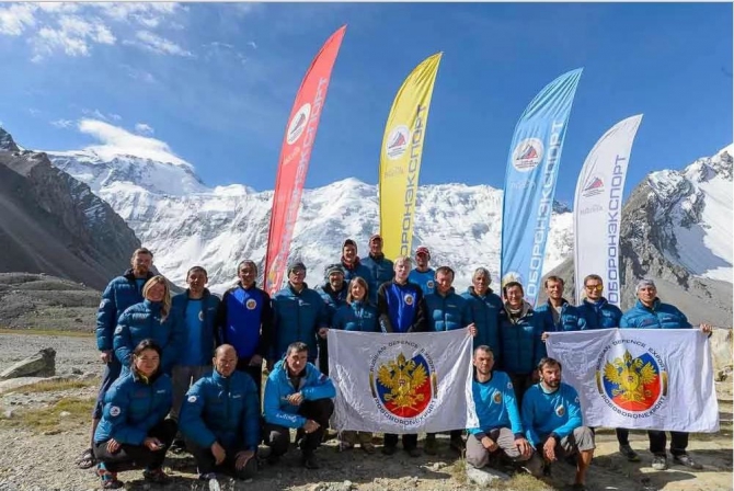 Все команды Проекта ВЫСОТА спустились на поляну Москвина (Альпинизм)