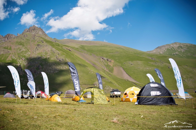 Восхождение на Эльбрус с Севера: рассказ о первой вершине (Альпинизм)