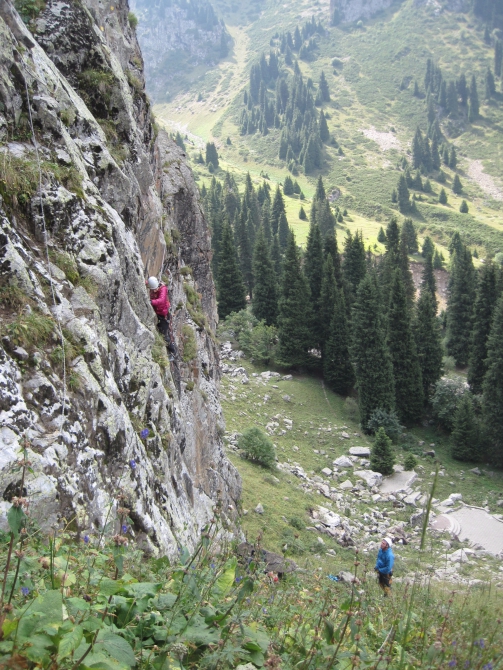 Особенности национального альпинизма в Туюк-Су.