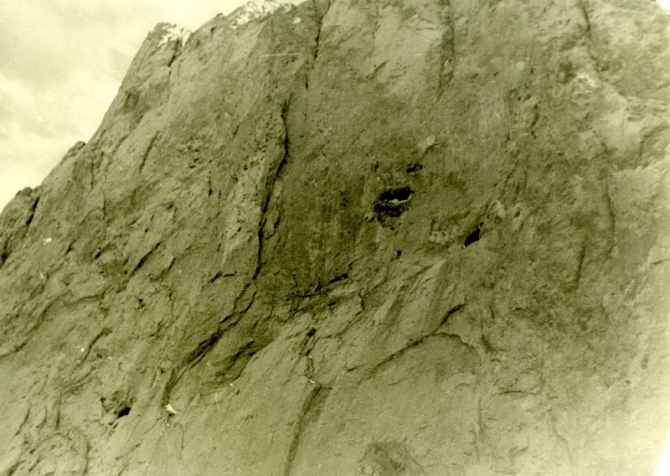 Тайна пещеры Мата-таш. В стихах, с подлинными фото и картой пещеры, где зарыты сокровища. (Путешествия, блещунов, ранг куль, памир)