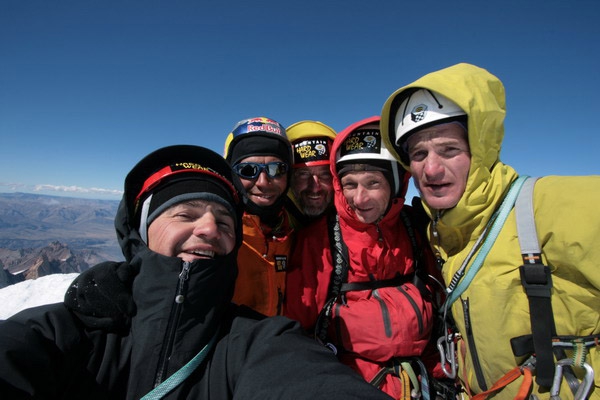 Номинанты «Хрустального пика»: Сьерро Торре. BASE climb. Валерий Розов (Альпинизм, хрустальный пик, события, риск.ру, risk.ru, патагония, горы)