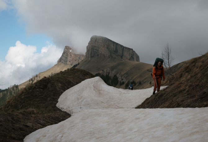 Майский Кавказ - очаровательный и гуманный. (Альпинизм, поход на май, майские праздники, тхач, агиге, псебай)