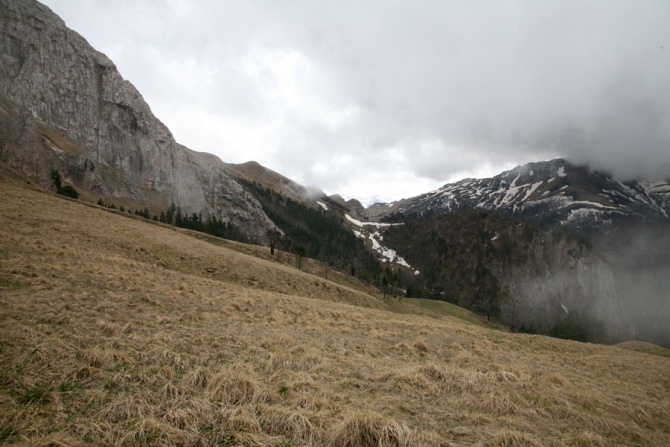 Майский Кавказ - очаровательный и гуманный. (Альпинизм, поход на май, майские праздники, тхач, агиге, псебай)