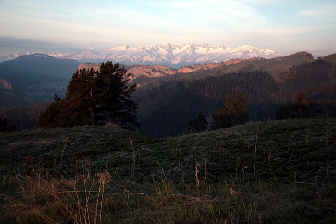 Майский Кавказ - очаровательный и гуманный. (Альпинизм, поход на май, майские праздники, тхач, агиге, псебай)