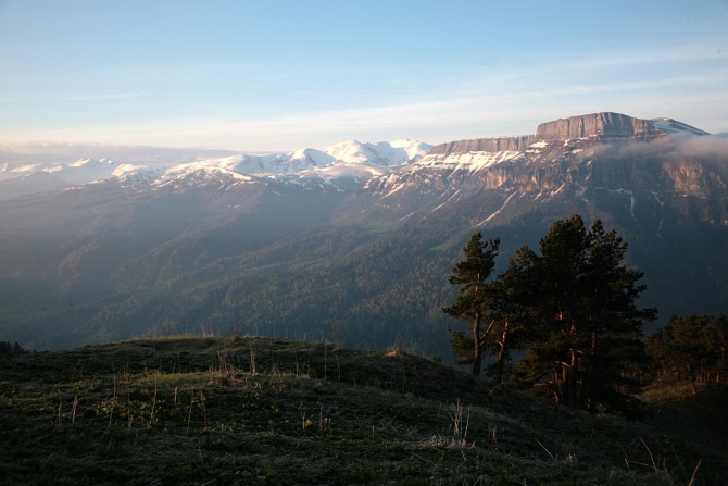 Майский Кавказ - очаровательный и гуманный. (Альпинизм, поход на май, майские праздники, тхач, агиге, псебай)