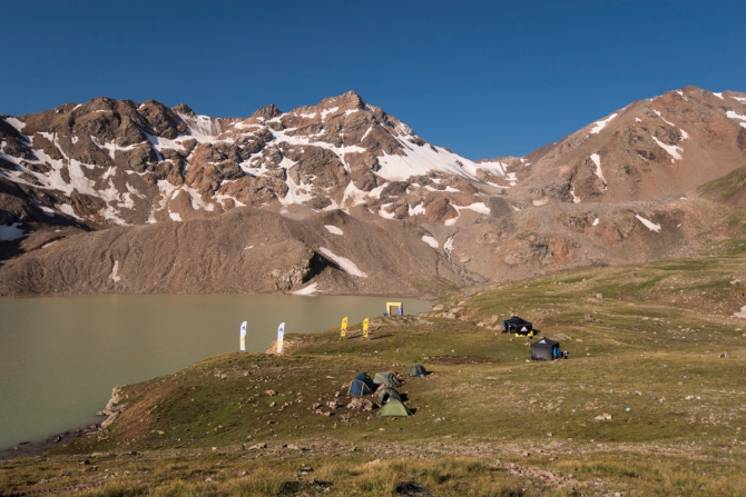 Пробежать 59 км по горам, победить и не сдохнуть. Отчет о гонке Adidas Elbrus World Race на дистанции Ultra. (трейлраннинг, соревнования, эльбрус)