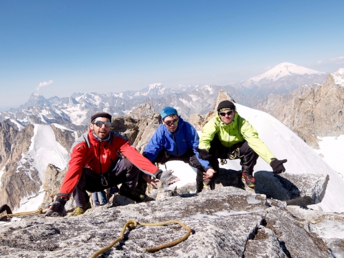 Адыр Су 2016, сборы и северная стена Чегема. (Альпинизм, ФА СПб, политехник, уллу тау)