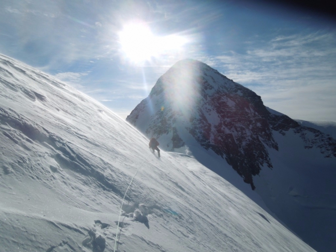 Победа в стиле «Дискавери» (Альпинизм, южный, иныльчек, Хан, хан-тенгри, анджей баргель, снежный барс, гиды-гастарбайтеры, коваль, кондрашкин)