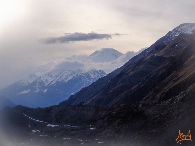 Беккантри лагерь Зеленая гостиница. (Ски-тур, скитур, приэльбрусте, адыл-су, адыр-су, веденин)