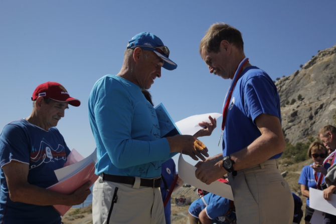 «Чемпионат ветеранов альпинизма и скалолазания» и первый «Чемпионат России среди ветеранов в скальном классе» в Судаке. Крым.