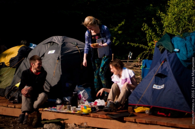 V ежегодный семинар по подготовке спортивных скалолазных маршрутов в Крыму. (Скалолазание, BahchiCamp, альпиндустрия, petzl, бахчисарай, climbing, crimea)