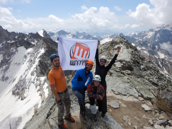 Узункол 2016. Сборы Федерации альпинизма Краснодарского края и альпклуба "Штурм". (факк, кирпич)