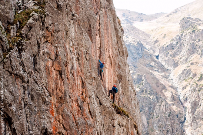 Загадки чемпионата мира по альпинизму в Туюк-Су (альпинисты, соревнования, горы, скалы)