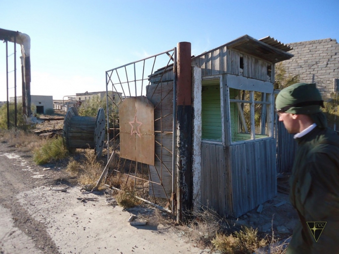 Добро пожаловать на остров Возрождения! (Часть 2. Полигон "Бархан": Аральск-7 и ПНИЛ-52, Туризм, Аральское море, полигон Бархан)