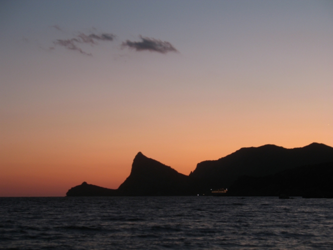 Сентябрь. Крым. Судак. Вспоминая Международный Чемпионат ветеранов альпинизма...