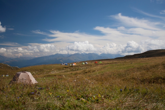 Как блогеры в поход ходили (Горный туризм, блогер под рюкзаком, горы, горный туризм, безопасность в горах, маршрут №30)