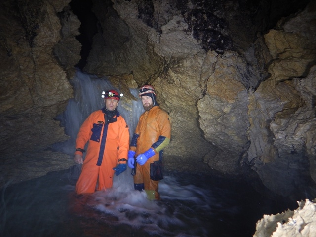 Спелеодайверы-первопроходцы исследуют Подземное Озеро (Спелеология)