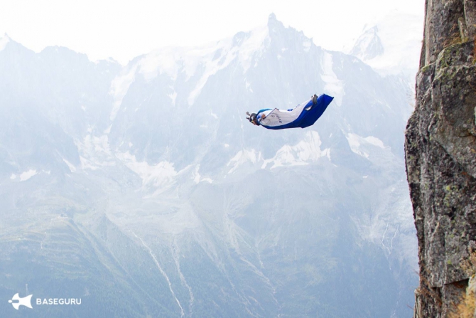 Полетел на поиски лучшей жизни... (BASE, ратмир нагимьянов, шамони, потери)