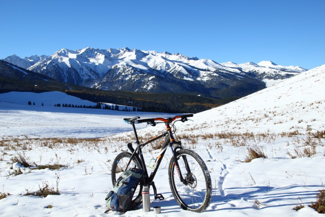 Зимний горный велосезон (киргизия, каракол, зима)