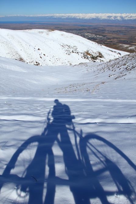 Зимний горный велосезон (киргизия, каракол, зима)