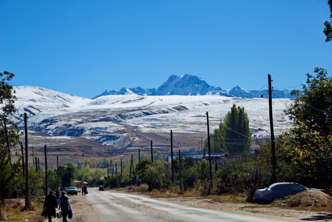 Зимний горный велосезон (киргизия, каракол, зима)