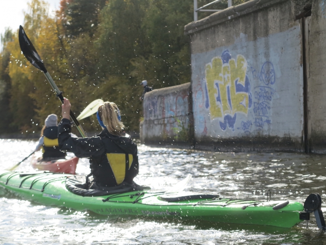 Золотая осень на Москве-реке: каяк-путешествие в мегаполисе (Вода, сияки, каякинг, москва-река, выходные)