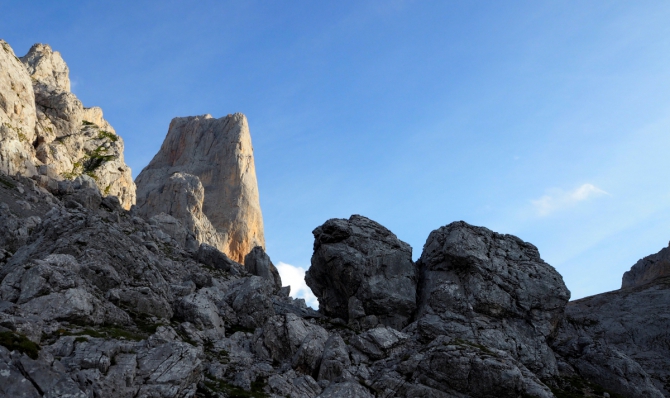 Naranjo de Bulnes. Pilar del Cantabrico.Часть 2. (Альпинизм, альпинизм, новости, отчет, испания, девушки, чибиток, коптева, петрова)