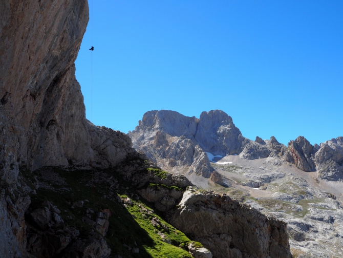 Naranjo de Bulnes. Pilar del Cantabrico.Часть 2. (Альпинизм, альпинизм, новости, отчет, испания, девушки, чибиток, коптева, петрова)