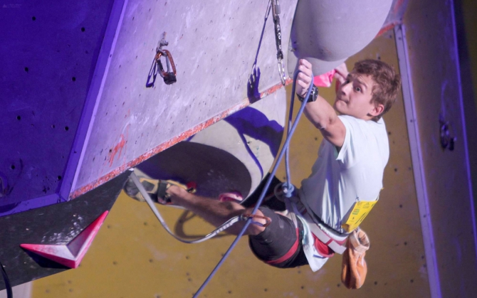 Чемпионат мира среди студентов в Китае: анонс (Скалолазание, шанхай, скалолазание, китай, скорость, трудность, боулдеринг, станислав кокорин, юлия каплина, александр шиков)