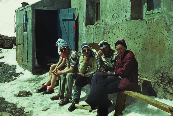 В ПОХОД СХОДИТЬ - НЕ ГУСЯТНИК ПЕРЕЖИТЬ. (Горный туризм)