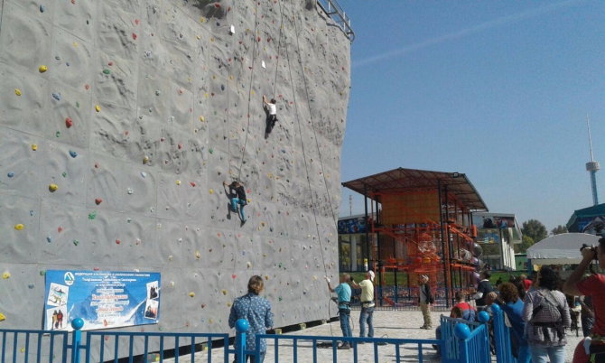 Соревнования памяти Ильяса Тухватуллина и Ивана Лобанова, Ташкент. (Скалолазание, Соревнования памяти Тухватуллина Ильяса и Лобанова Ивана)