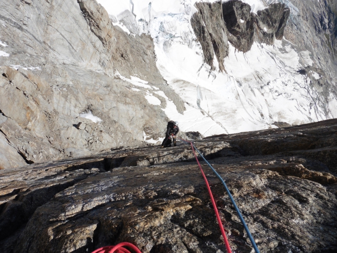 Новый маршрут на Grandes Jorasses - «Via RoMa» 6А 1345м F6а А2 (Альпинизм)