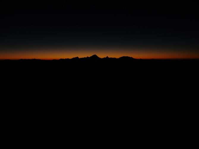 Новый маршрут на Grandes Jorasses - «Via RoMa» 6А 1345м F6а А2 (Альпинизм)