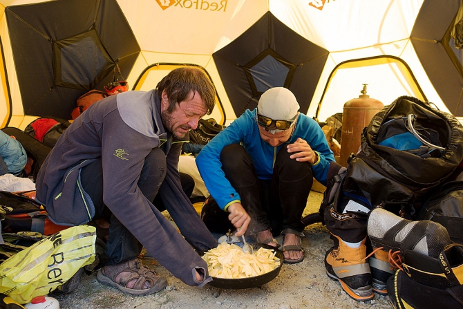 У нас свершилось (Альпинизм, проект высота, александр яковенко, победа, коммунизма, ленина, корженевской, хан-тенгри, снежный барс)