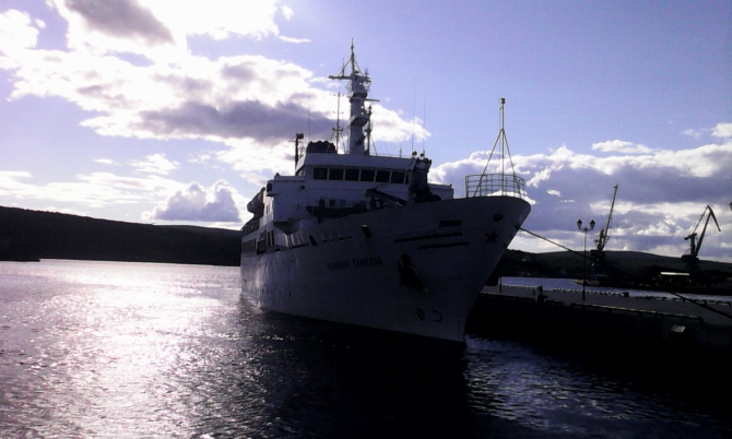 Поморский берег. (Вода, морской каякинг, кольский полуостров, баренцево море)