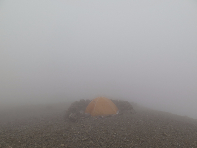 Нам бы карт и прорвались бы. (Горный туризм, Казбек с севера.)