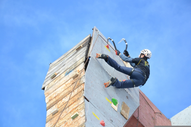 В Барнауле официально открыли ледолазный сезон (Ледолазание/drytoolling, ледлазание, открытие сезона)
