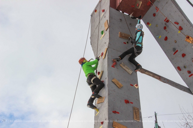 Открытие спортивного ледолазного сезона в Сибири.