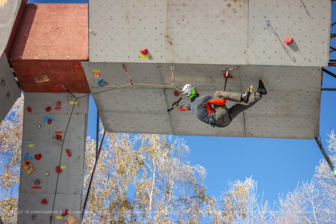 Открытие спортивного ледолазного сезона в Сибири. Много фото. (Ледолазание/drytoolling, ледолазание, dryqtooling, соревнования, барнаул, томск, трамплин, Гребенников, темерев)