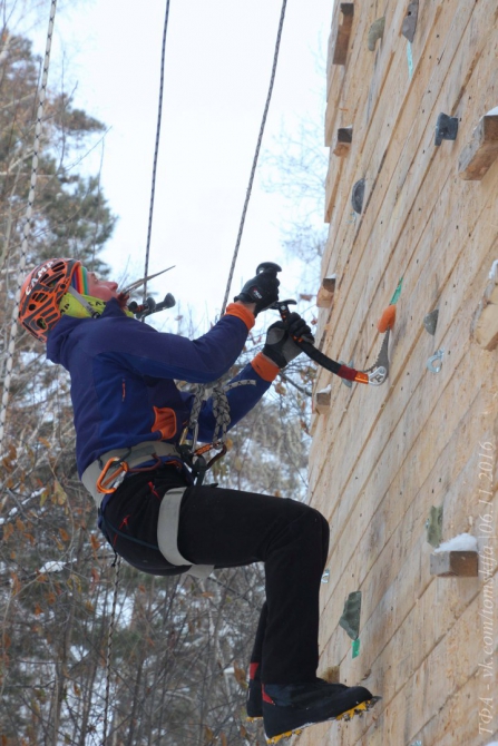 Открытие спортивного ледолазного сезона в Сибири. Много фото. (Ледолазание/drytoolling, ледолазание, dryqtooling, соревнования, барнаул, томск, трамплин, Гребенников, темерев)